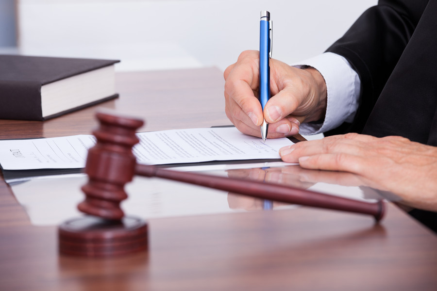 上海取保候?qū)徛蓭熃庾x：姜永亮取保后被傳喚事件的法律解析