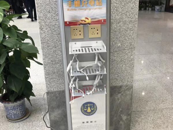 上海一公司高管因涉嫌貪污被取保候審！上海取保律師來講講具體情況