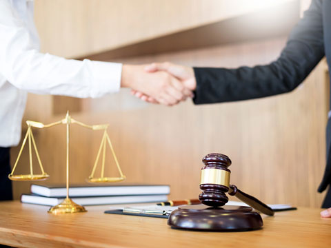 什么條件下可以把犯強奸罪的人取保候審